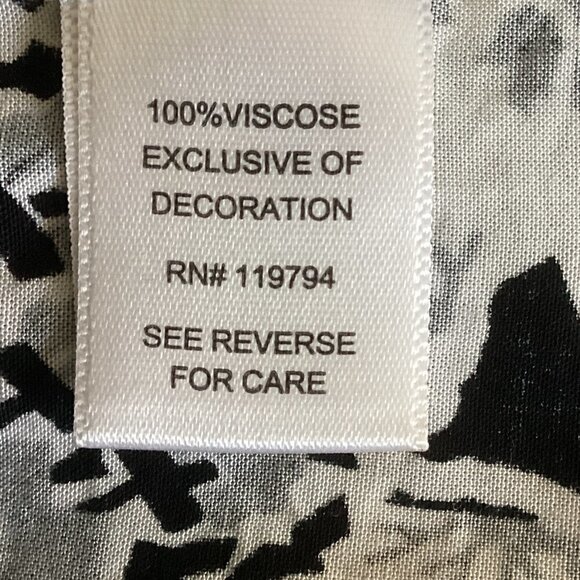 One World  Strappy Off Shoulder Bell Sleeve Sz M Black White Top 95A - Picture 8 of 9